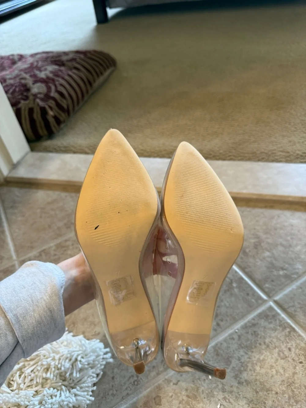 Heels - Picture 3 of 4